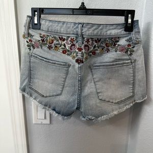 Embroidered shorts